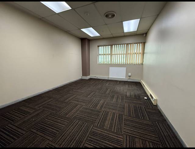 2,594M² WAREHOUSE TO LET IN SPARTAN